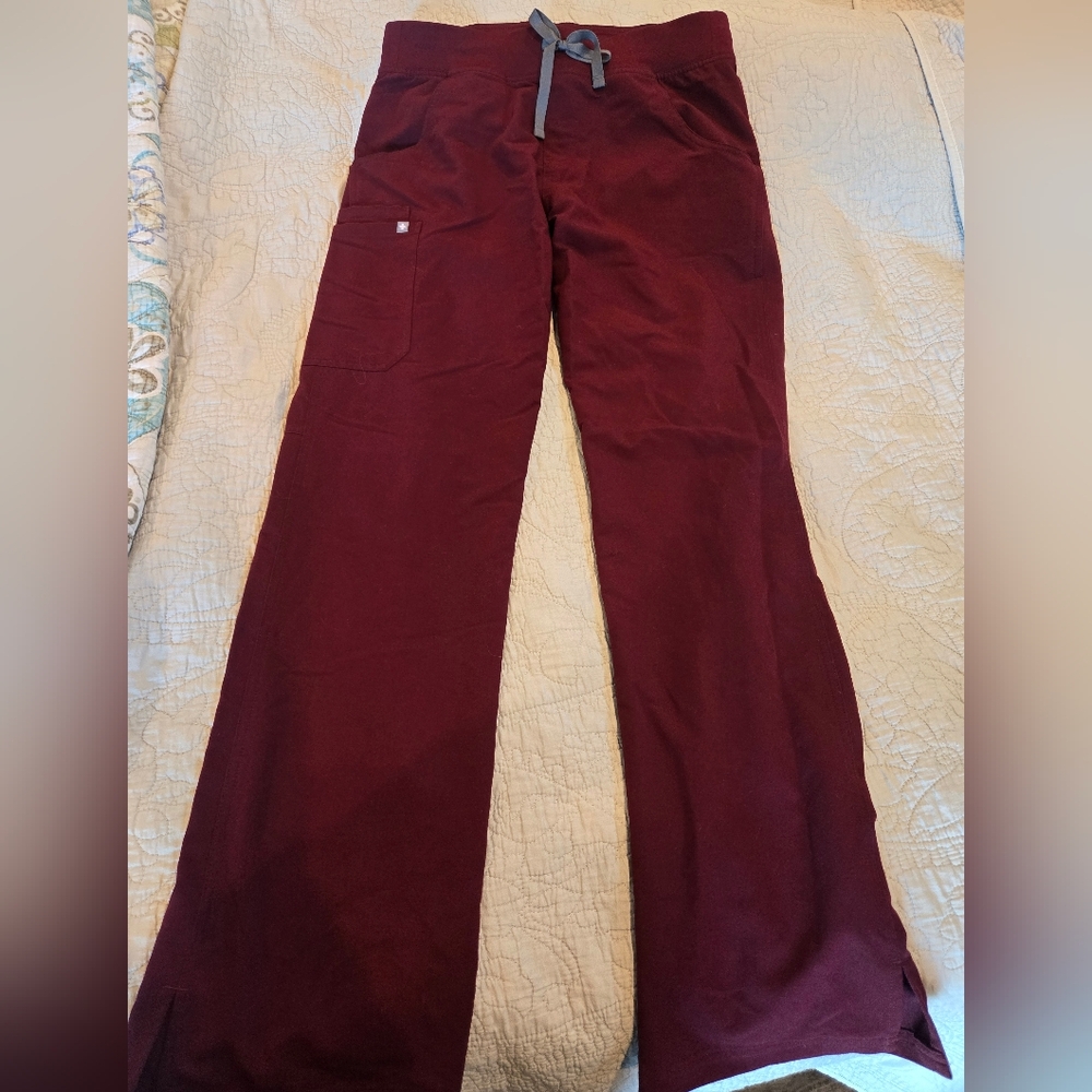 Figs Women's Burgundy scrubs tall